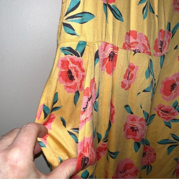 Billabong Yellow Floral Jumpsuit Boho Festival Whimsical Sleeveless Size Medium - Picture 10 of 17